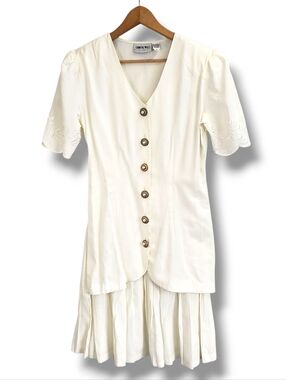 Vintage Caroline Wells Cream Embroidered Button-up Pleated Dress Size 10